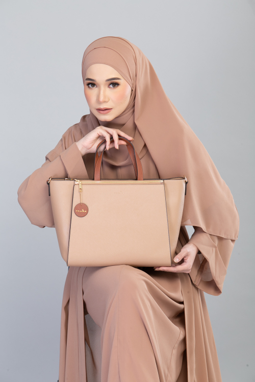 Rauda Two-Tone Tote - Latte & Caramel